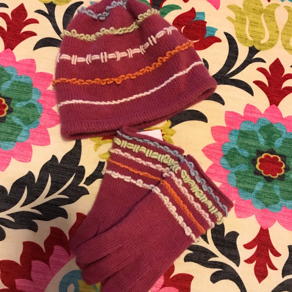 Cashmere Portolano Kids beanie/glove set $$$